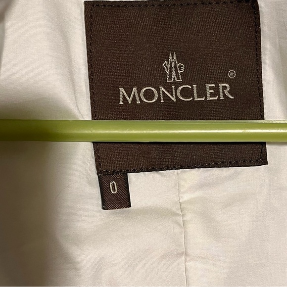 Like new! Moncler Down filled cream colored puffer vest - Picture 16 of 16